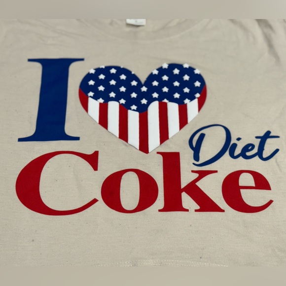 NWT Daybreak "I ❤️ Diet Coke" Americana Crop Tee - Oyster Medium - Picture 4 of 12